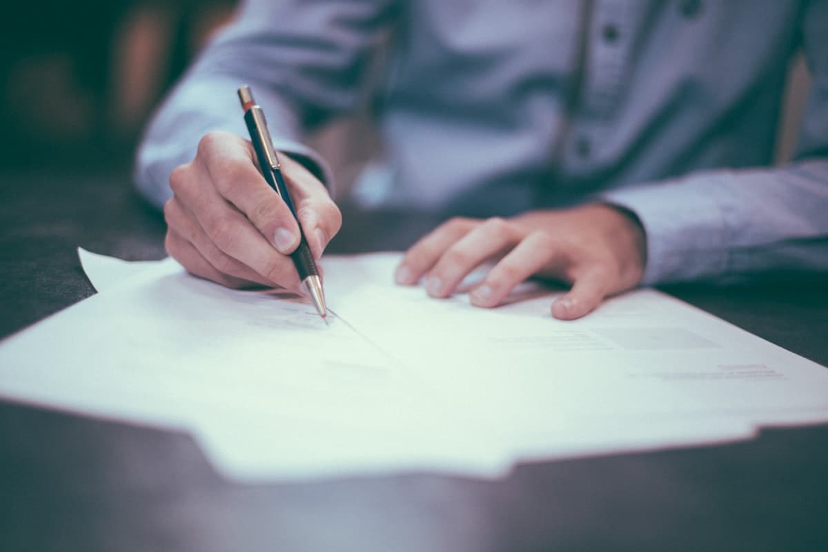 Firma di un contratto di assistenza informatica con livelli di servizio SLA